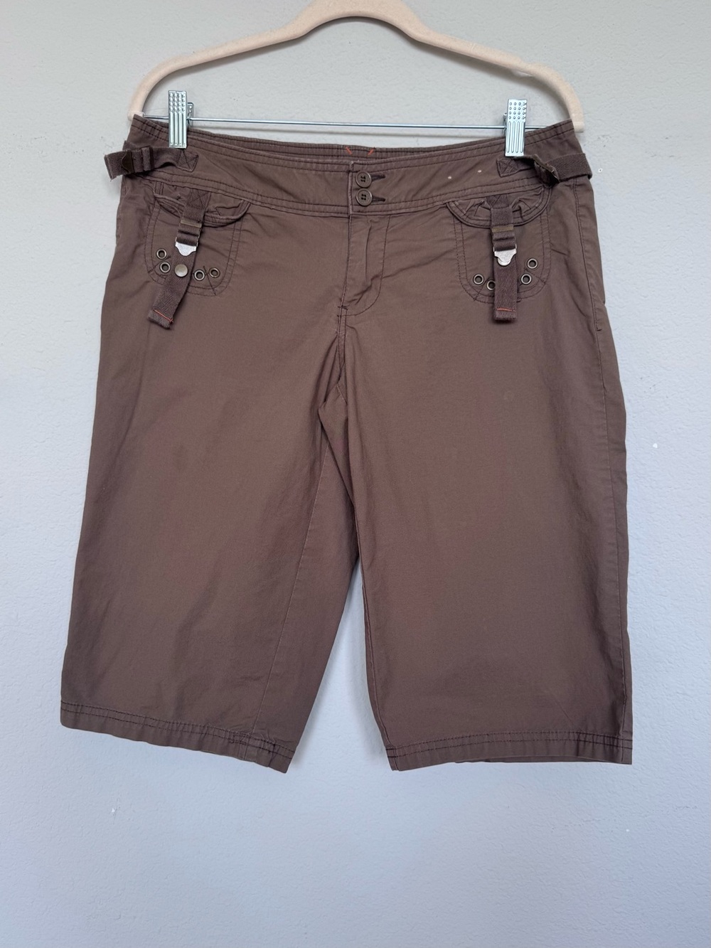Vintage Y2K Arizona Jean Co. Brown Cargo Bermuda Capri Shorts Gorpcore